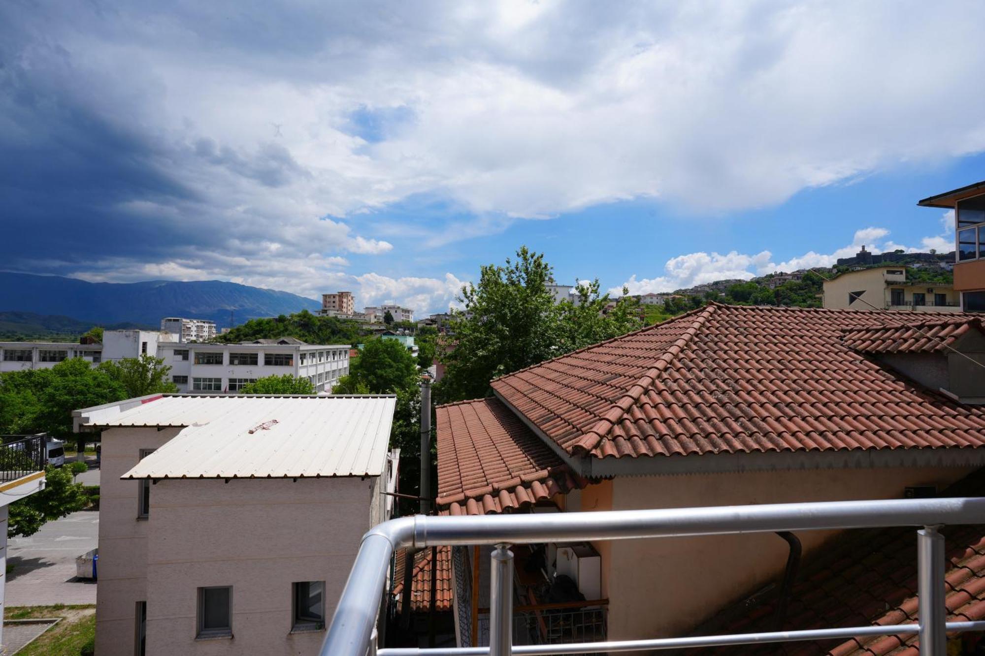 Appartement “Apheartment Gjirokastra” Extérieur photo